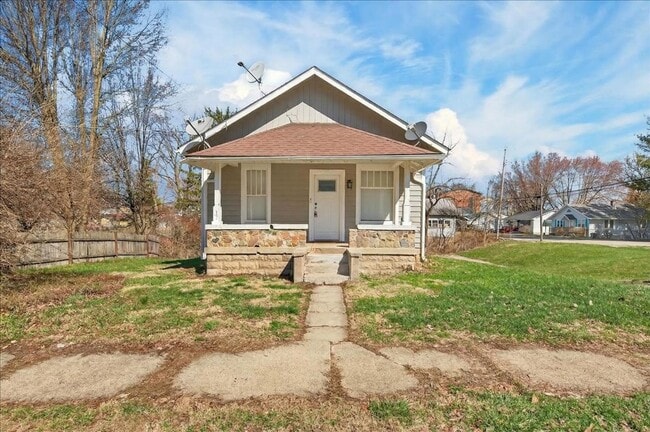 property at 108 W Broad St