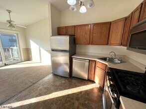 1308 Spruce Hills Dr in Glen Gardner, NJ - Building Photo - Building Photo