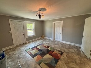 1900 E Ozark Ave in Gastonia, NC - Building Photo - Building Photo