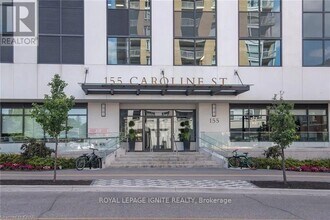 155 Caroline St S in Waterloo, ON - Building Photo - Building Photo