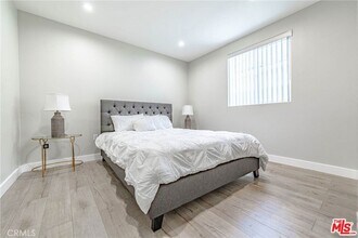 433 W Gage Ave in Los Angeles, CA - Building Photo - Building Photo