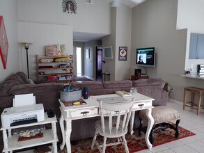 4393 SE Scotland Cay Way in Stuart, FL - Building Photo - Building Photo
