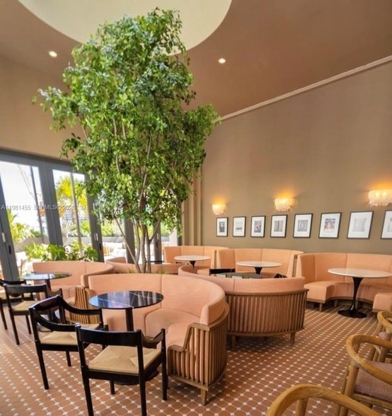 11 NE 6th St, Unit 311 in Miami, FL - Foto de edificio - Building Photo