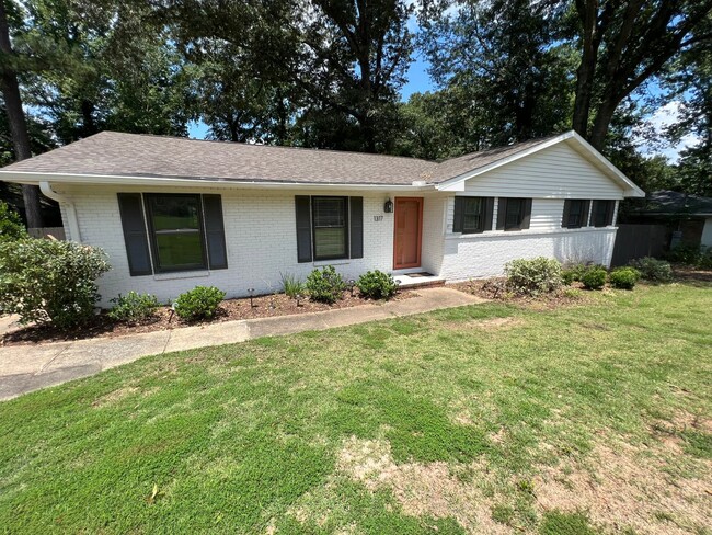 property at 1317 Sycamore Dr