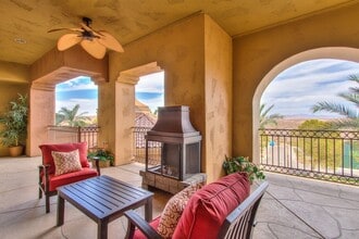 15 Via Mantova in Henderson, NV - Foto de edificio - Building Photo