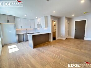 367 Market St, Unit 1 in Boston, MA - Building Photo - Building Photo