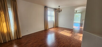 5 Marla Ct in Elk Grove, CA - Building Photo - Building Photo