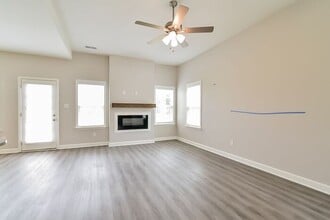 9298 Lakeside Cir S in Walls, MS - Building Photo - Building Photo