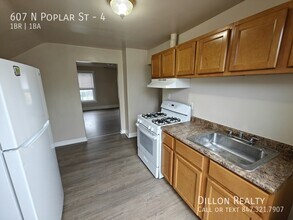 607 N Poplar St in Waukegan, IL - Building Photo - Building Photo