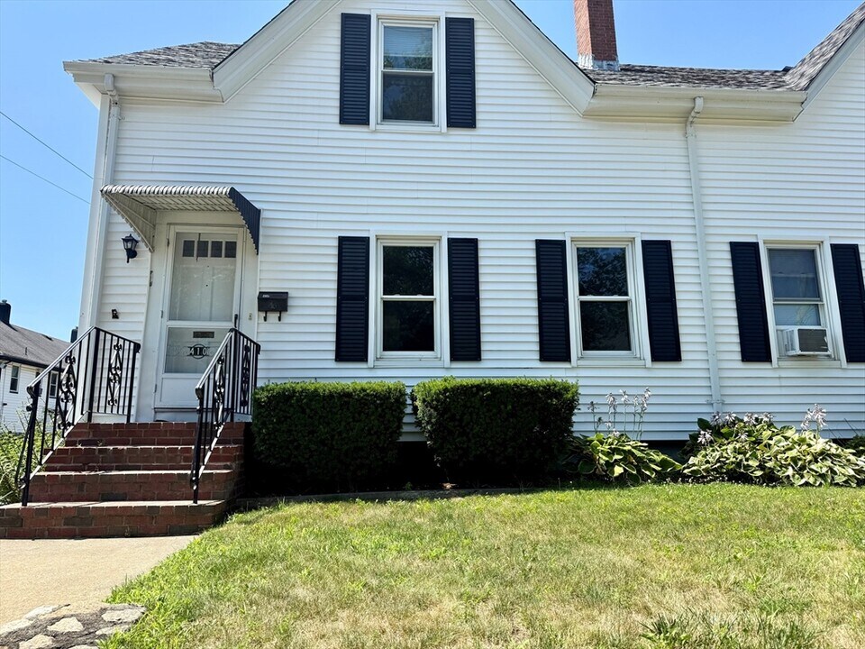 410-412-412 Court St in Plymouth, MA - Building Photo