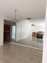 6132 NW 181st Terrace Cir W in Hialeah, FL - Building Photo - Building Photo
