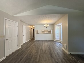6682 Winchester St in Fayetteville, NC - Building Photo - Building Photo