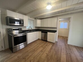 1220 Garrison Ave in Port Orchard, WA - Building Photo - Building Photo