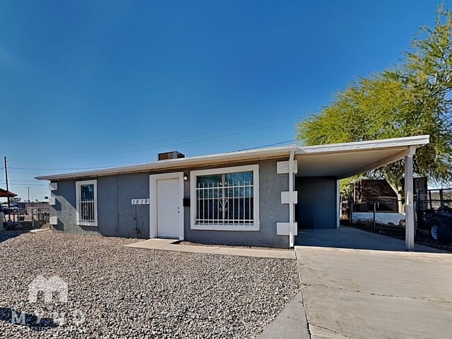 property at 1519 W Cocopah St