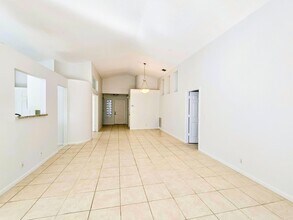 114 Spoonbill Ct in Jupiter, FL - Foto de edificio - Building Photo