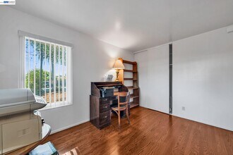 1810 Boxwood Dr in Concord, CA - Building Photo - Building Photo