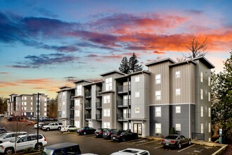 Tremezzo North in Bellingham, WA - Building Photo - Building Photo