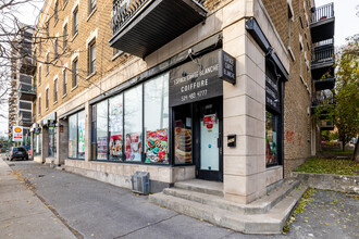 5251-5265 Sherbrooke Rue O in Montréal, QC - Building Photo - Building Photo