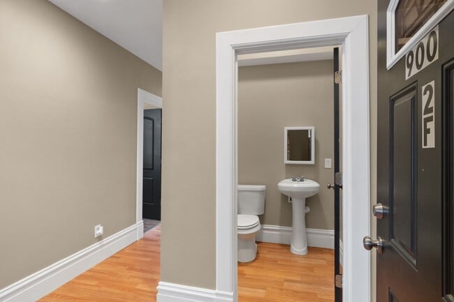 900 Barton St in St. Louis, MO - Building Photo - Building Photo