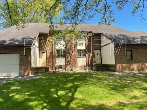 7514 Peachmont Ave NW in North Canton, OH - Building Photo