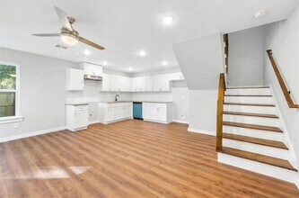 8332 Parker Rd-Unit -B in Houston, TX - Building Photo - Building Photo