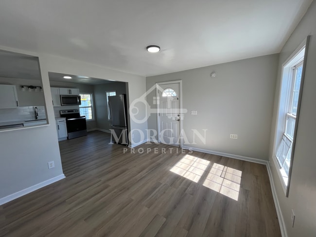 910 S 13th St in Elwood, IN - Foto de edificio - Building Photo