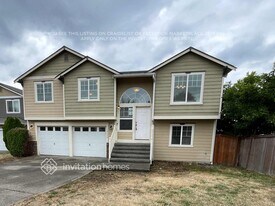 14624 80th Ave E in Puyallup, WA - Building Photo