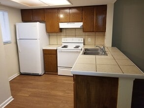 12510 White Bluff Rd in Savannah, GA - Foto de edificio - Building Photo