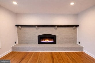 1744 Lockerbie Ln in Vienna, VA - Building Photo - Building Photo