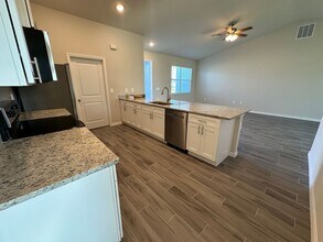 2633 NW 4th Ave in Cape Coral, FL - Building Photo - Building Photo