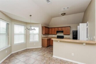 120 Currie Ct in Crowley, TX - Building Photo - Building Photo