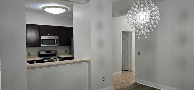 8003 Bally Money Rd in Tampa, FL - Building Photo - Building Photo