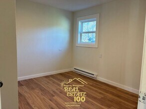 2633 NE Holmes Rd in Lincoln City, OR - Building Photo - Building Photo