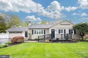 70 Level Rd in Collegeville, PA - Building Photo