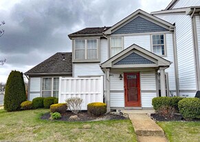 321 Steeplechase Ct, Unit 321 in Woodbury, NJ - Building Photo