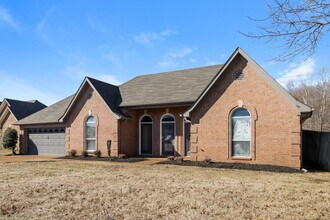 6805 Sandbourne W in Olive Branch, MS - Foto de edificio - Building Photo