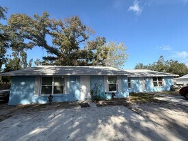 5514 16th St W in Bradenton, FL - Building Photo