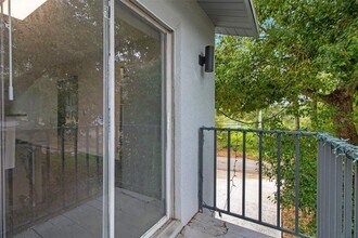 7919 Lakeshore Dr in Tampa, FL - Foto de edificio - Building Photo