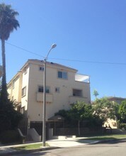 545 E Angeleno Ave in Burbank, CA - Foto de edificio - Other