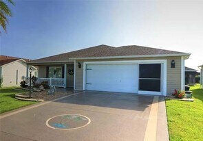 2393 Carriage Hill Way in the Villages, FL - Building Photo