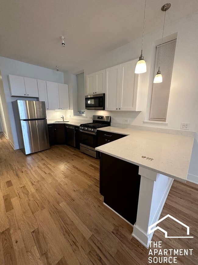 1823 W 17th St, Unit 1F