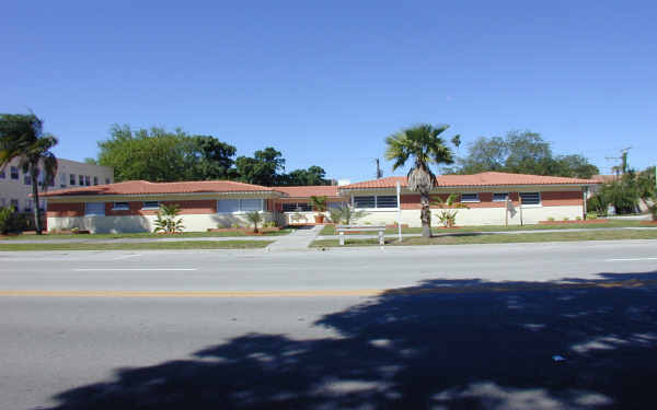 70 Davis Blvd in Tampa, FL - Foto de edificio - Building Photo