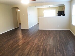 25018 Longbranch Run in San Antonio, TX - Foto de edificio - Building Photo