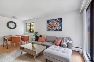 1855 W 2nd Ave in Vancouver, BC - Building Photo - Building Photo