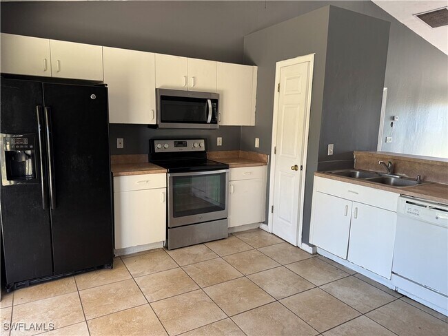 property at 402 Banfield Pl