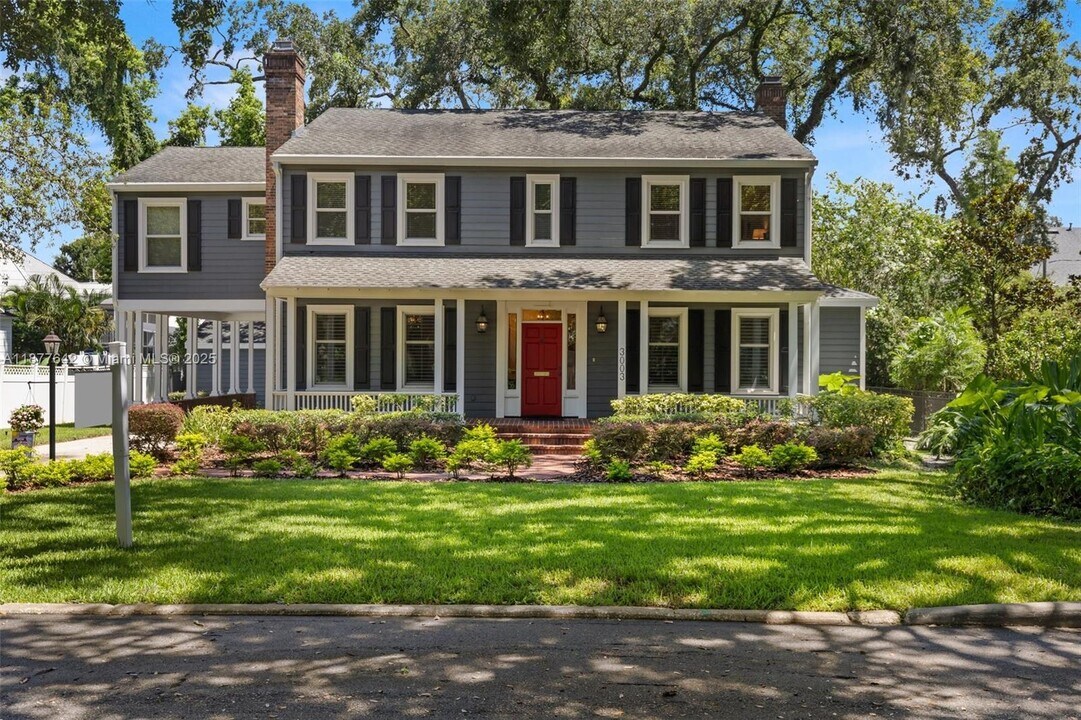 3003 W Villa Rosa Park in Tampa, FL - Building Photo