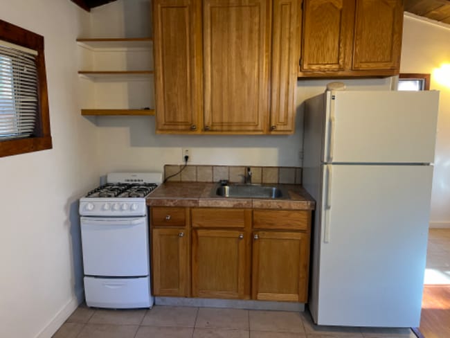 2975 Sacramento Ave, Unit 6 in South Lake Tahoe, CA - Foto de edificio - Building Photo