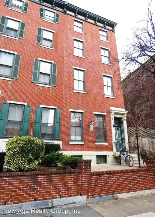 1519 Green St in Philadelphia, PA - Building Photo