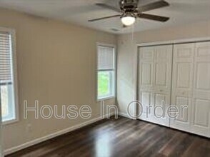 6 4th St in Woodfin, NC - Building Photo - Building Photo