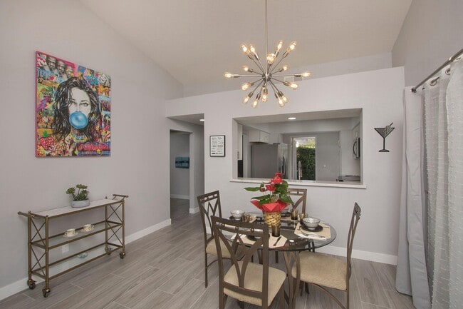 164 Desert Falls Dr E in Palm Desert, CA - Building Photo - Building Photo